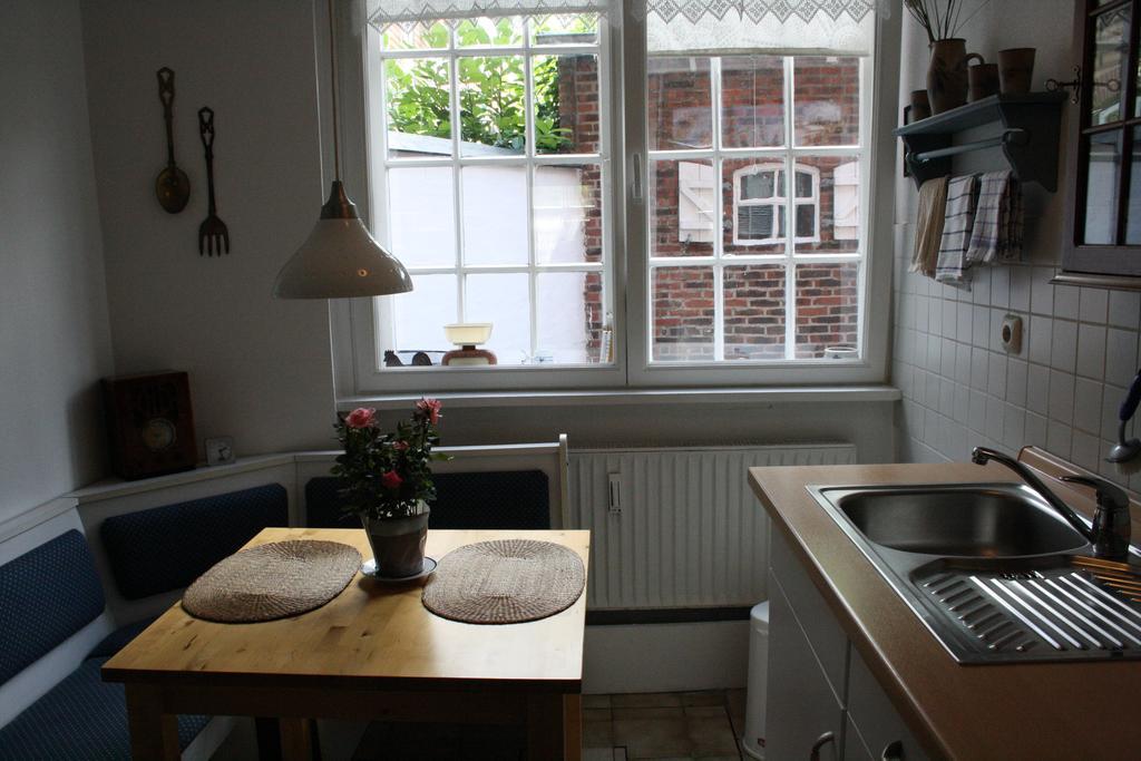 Ferienwohnung Am Mittelburgwall Friedrichstadt Exterior foto